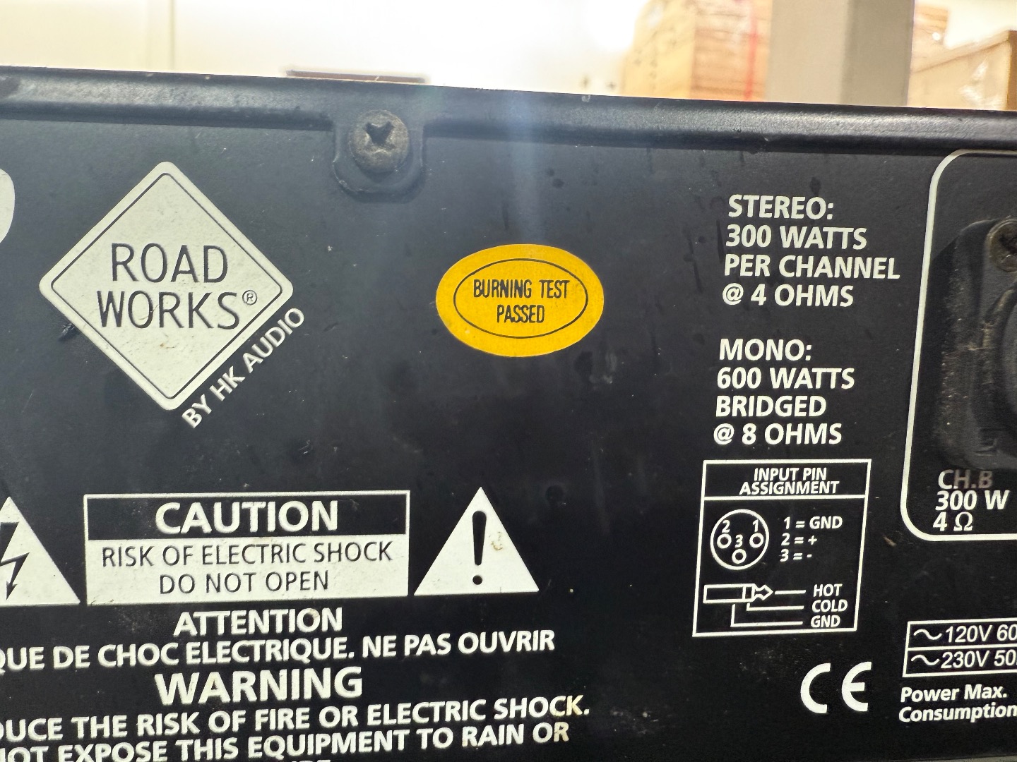 HK AUDIO VC1200 パワーアンプ600Wx2 HK AUDIO VC 1200 und POWER Works RP 600 AMP | EUR - Gebrauchte